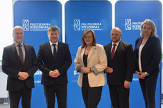 Od lewej: prof. Sęp, prof. P. Koszelnik, M. Jarosińska-Jedynak, M. Marczewski, K. Aleksy,